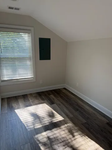 $1,800 | 627 North River Street, Unit 3, Ypsilanti, MI 48198