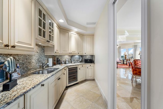 $7,999,999 | 622 North Flagler Drive, Unit 604, West Palm Beach, FL 33401