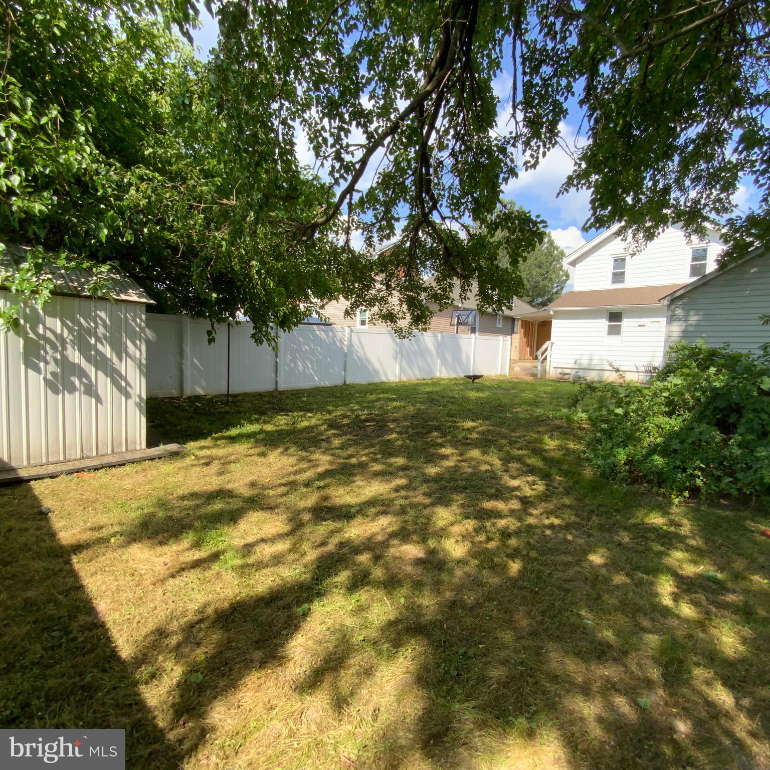 16 West Roland Road Brookhaven, PA 19015 - Photo 4 of 21