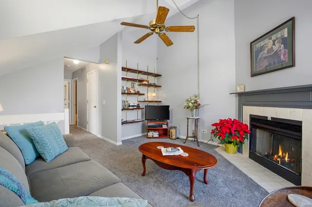 $310,000 | 1511 Queensgreen Court, Naperville, IL 60563