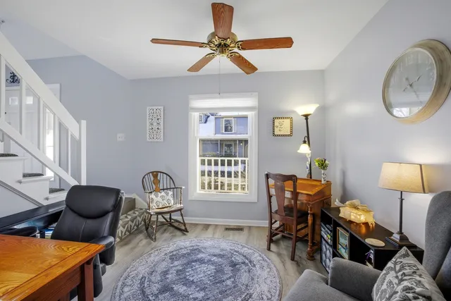 $310,000 | 1511 Queensgreen Court, Naperville, IL 60563