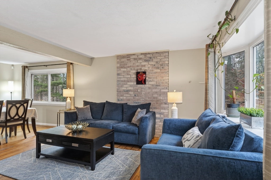 12 Keyes Road Westford, MA 01886 - Photo 8 of 33 Gallery Image 8