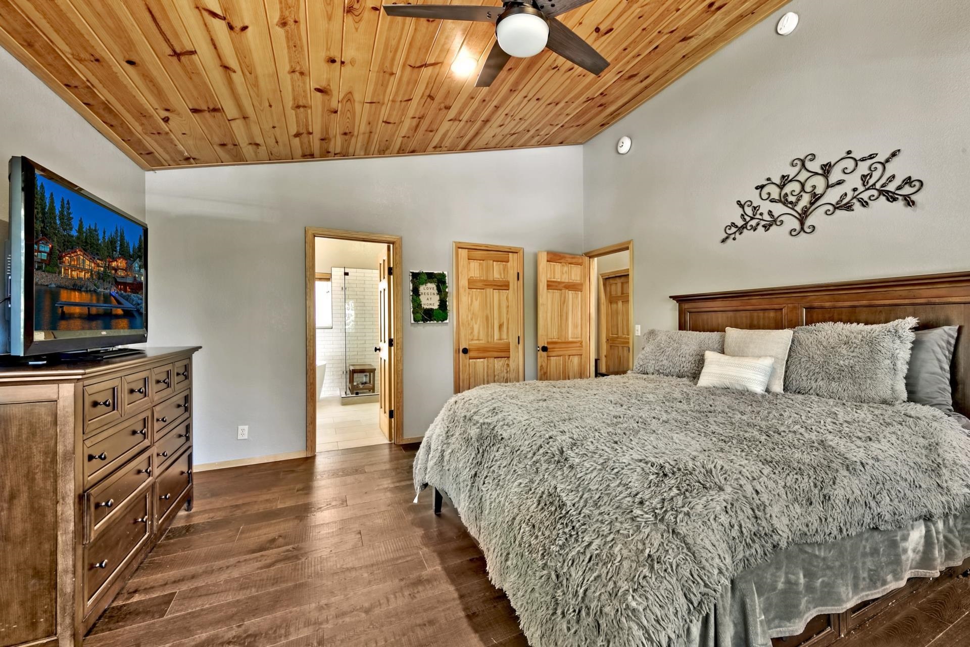 10501 Heather Road Truckee, CA 96161 - Photo 11 of 21 Gallery Image 11
