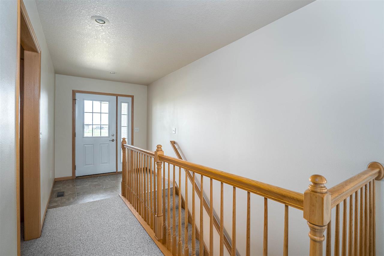 1477 Ridgeview Avenue West Liberty, IA 52776 - Photo 16 of 26 Gallery Image 16