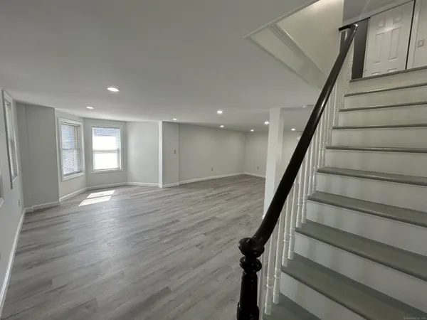 $2,750 | 36 Church Lane, East Lyme, CT 06333