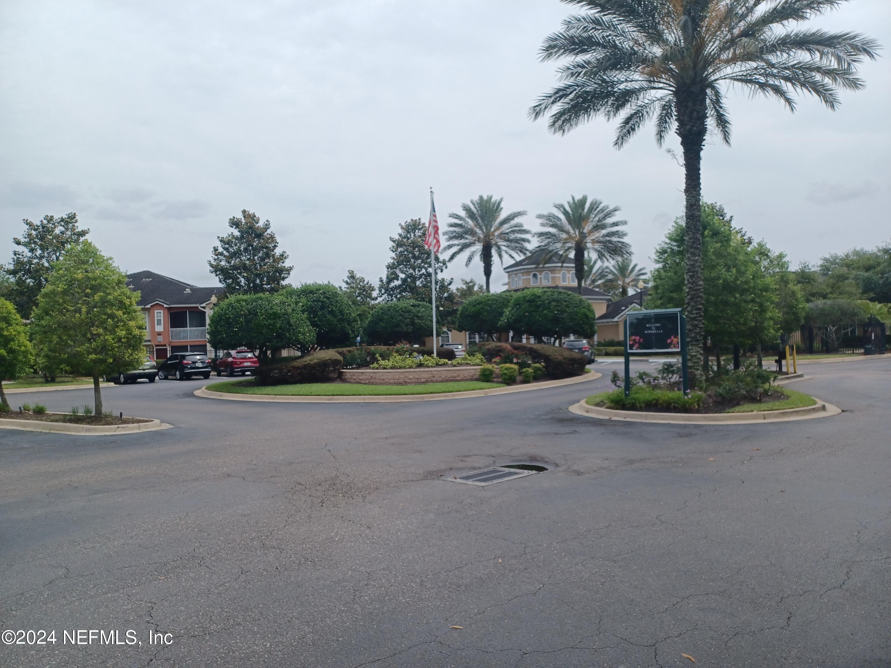 1 Mirabell Front Entrance