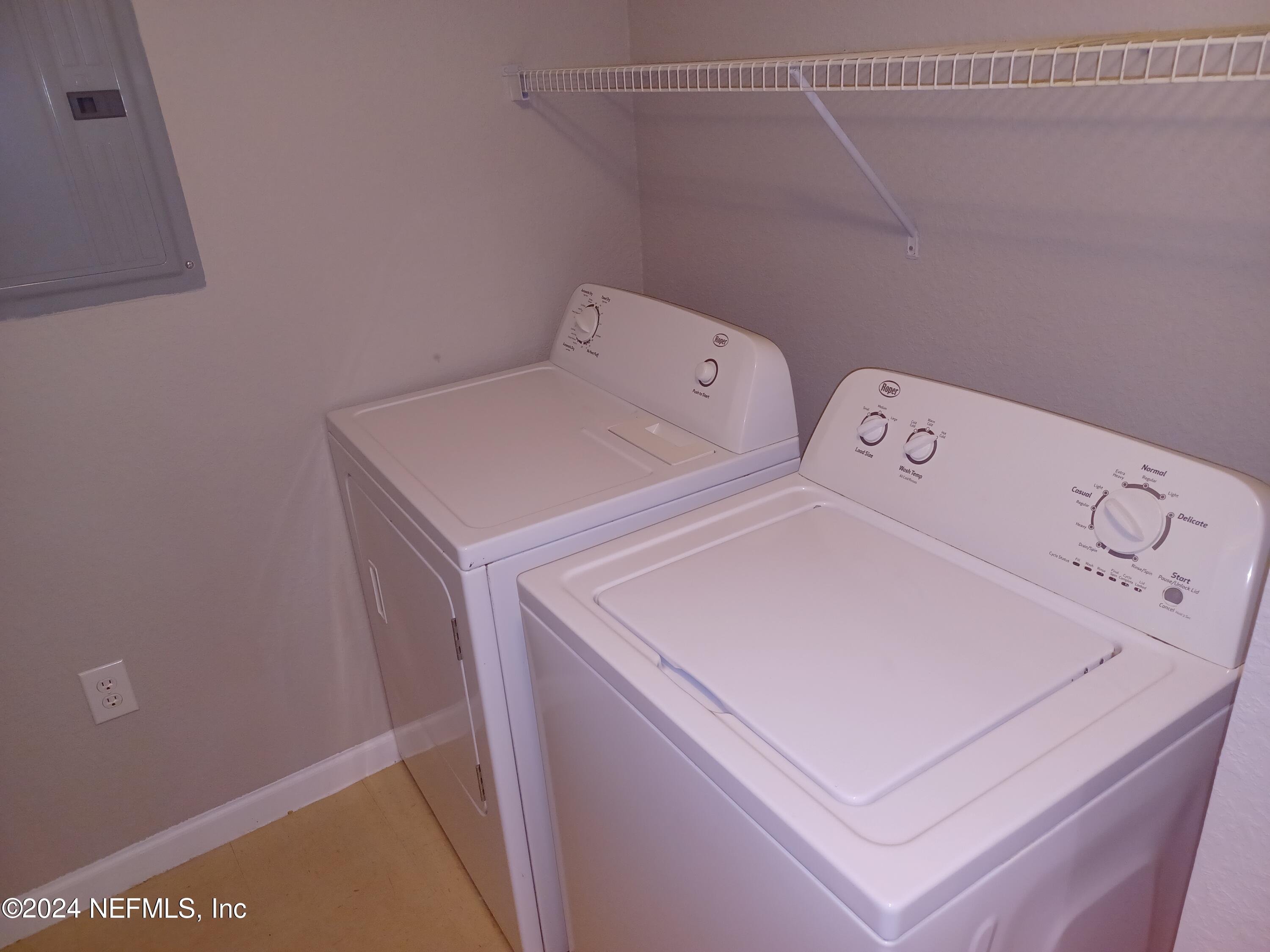 10075 Gate Parkway North, Unit 2406 Jacksonville, FL 32246 - Photo 14 of 25 15 Washer Dryer