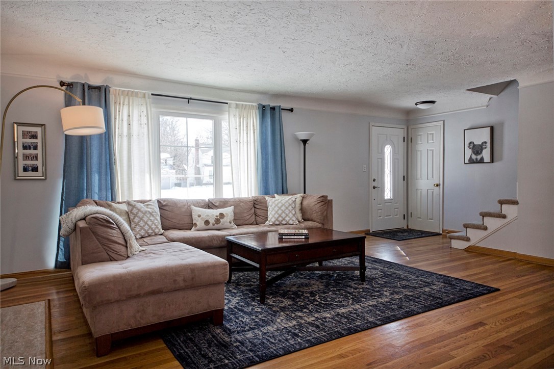 1122 Brainard Road Lyndhurst, OH 44124 - Photo 4 of 18