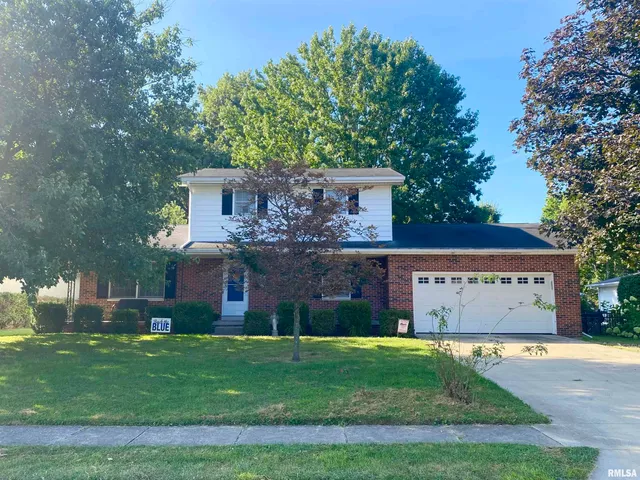 $195,000 | 37 Westfair Drive, Jacksonville, IL 62650