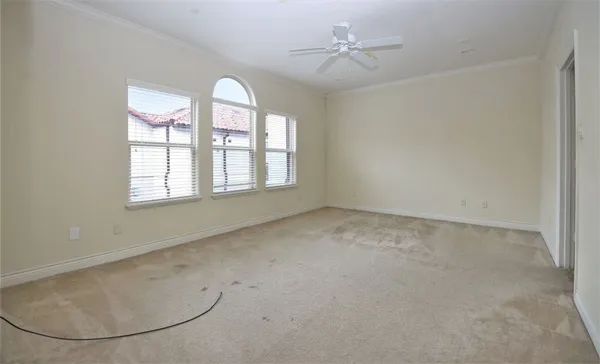 $2,695 | 707 Welch Street, Houston, TX 77006