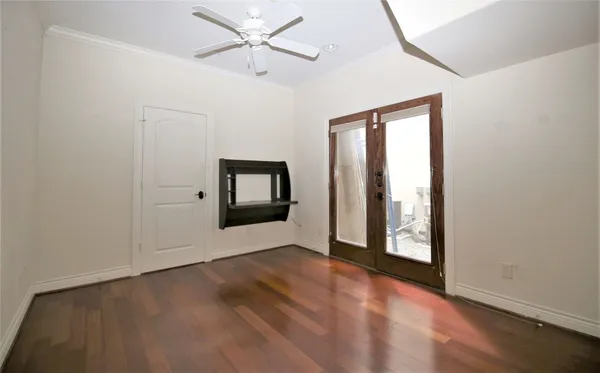 $2,695 | 707 Welch Street, Houston, TX 77006