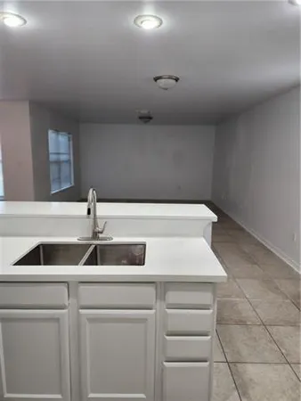 $2,000 | 870 Marina Drive, Unit B, Slidell, LA 70458