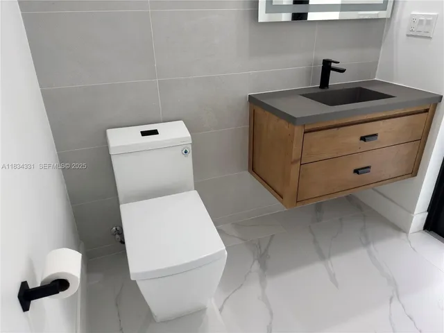 $694,000 | 20221 Southwest 118th Avenue, Miami, FL 33177