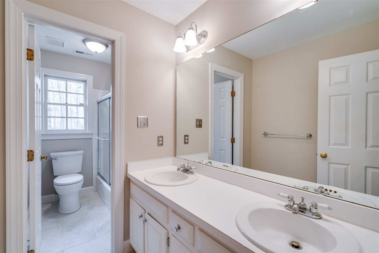 10825 Cahill Road Raleigh, NC 27614 - Photo 20 of 30 Bathroom