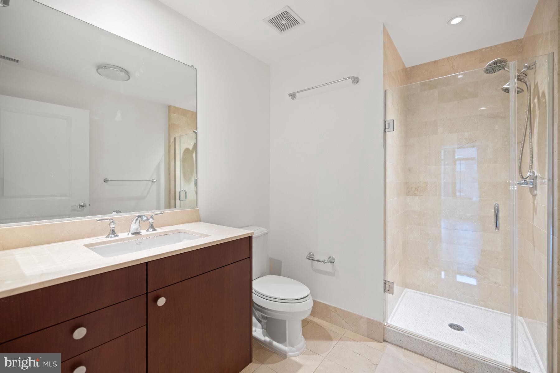 2425 L Street Northwest, Unit 436 Washington, DC 20037 - Photo 25 of 38