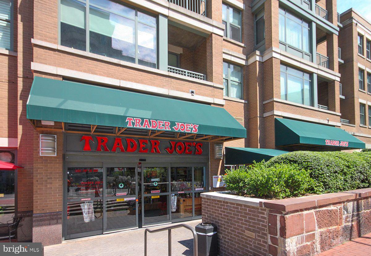 2425 L Street Northwest, Unit 436 Washington, DC 20037 - Photo 33 of 38