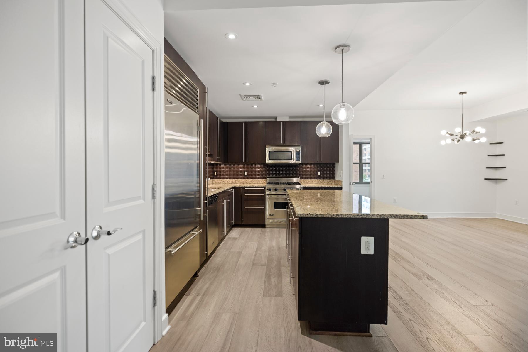 2425 L Street Northwest, Unit 436 Washington, DC 20037 - Photo 4 of 38