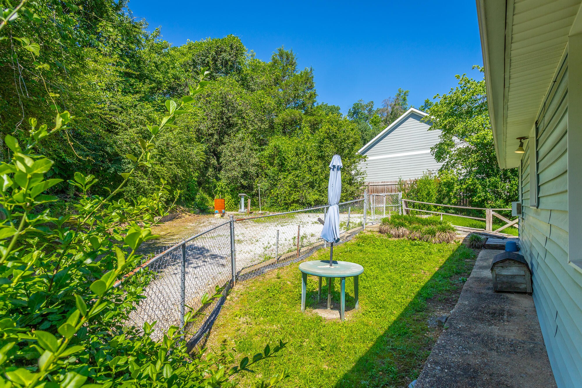 4505 Delashmitt Road Hixson, TN 37343 - Photo 6 of 46
