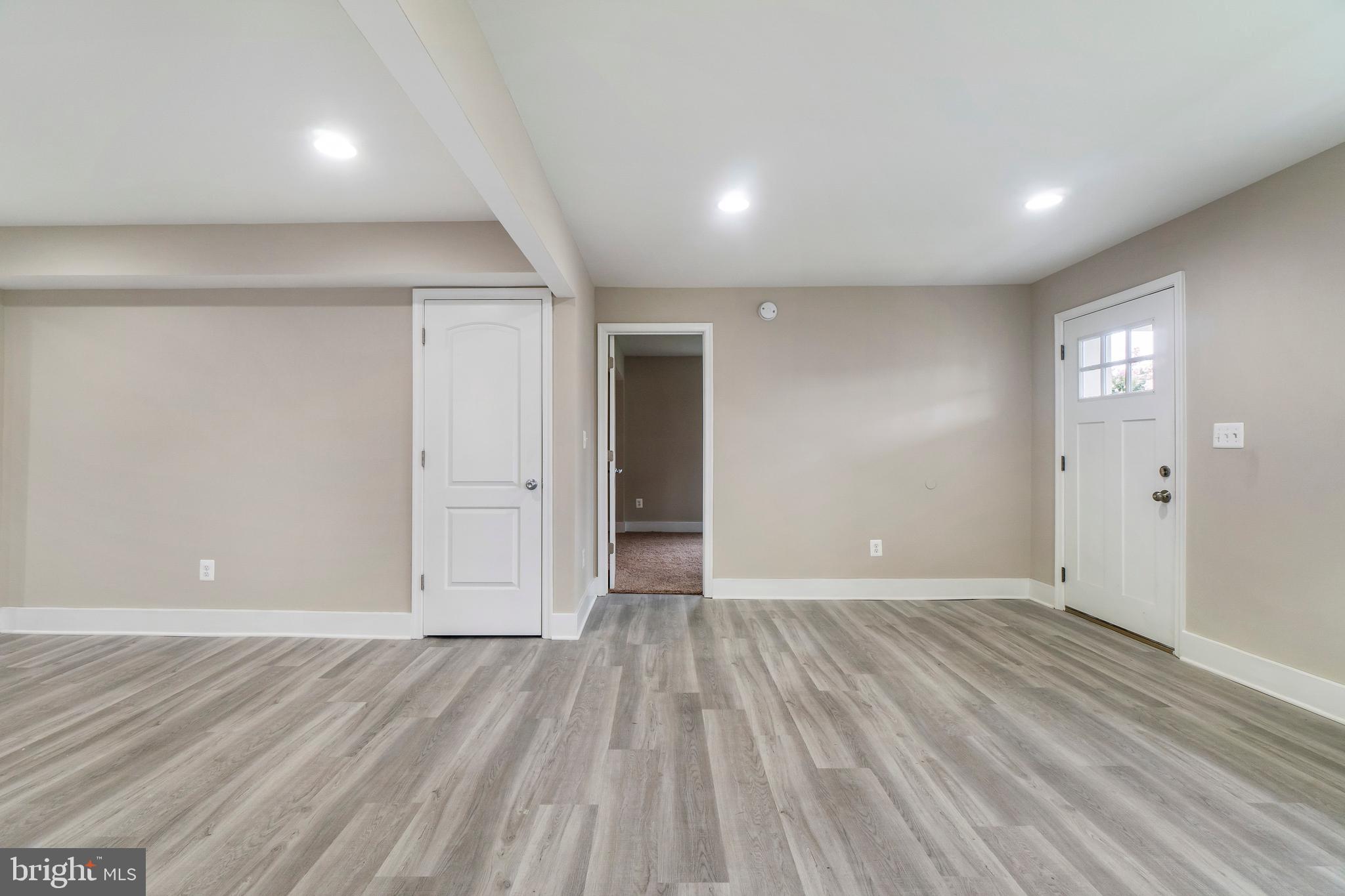 41 Ridgemoor Road Baltimore, MD 21221 - Photo 11 of 38