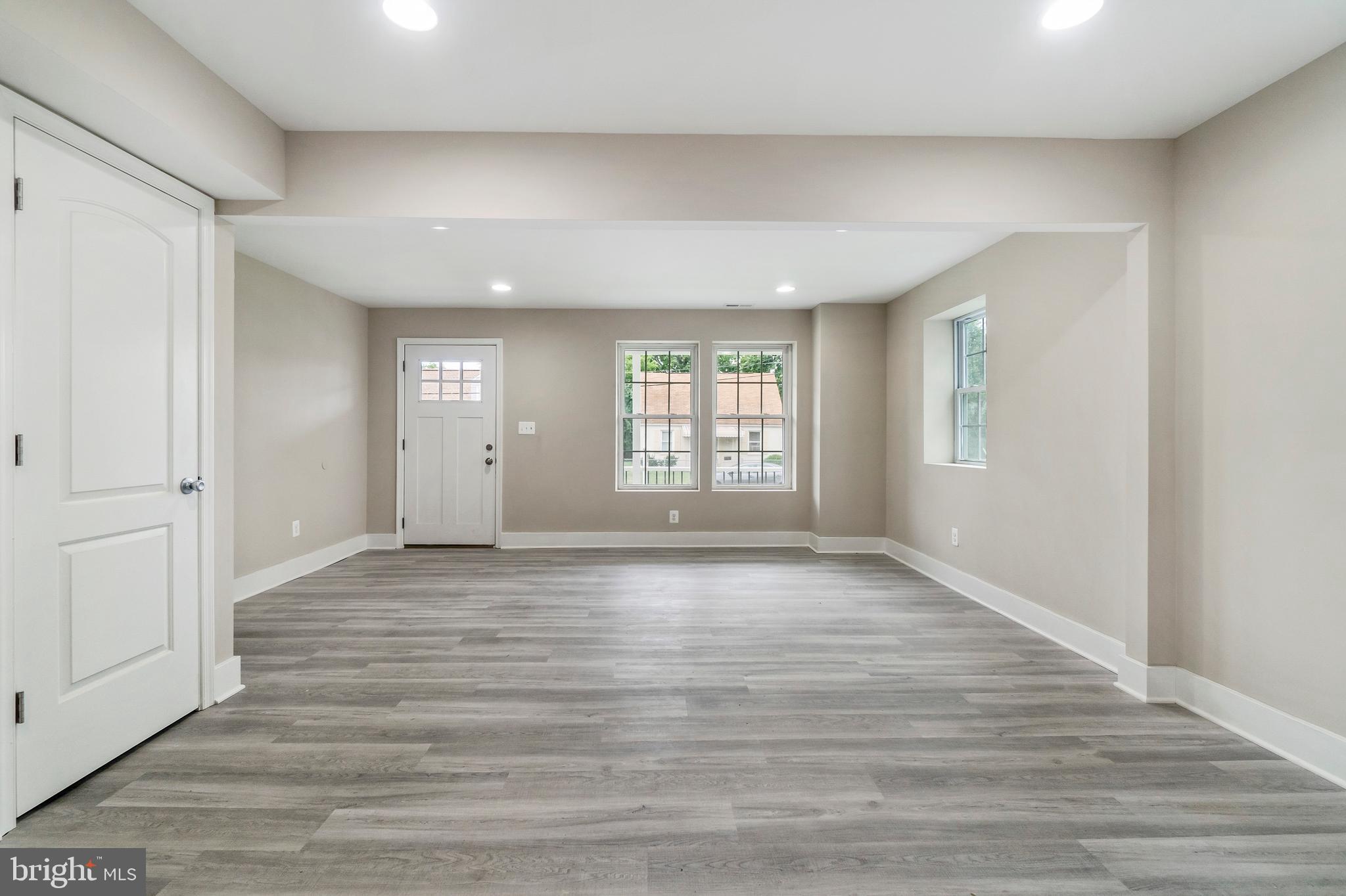 41 Ridgemoor Road Baltimore, MD 21221 - Photo 12 of 38