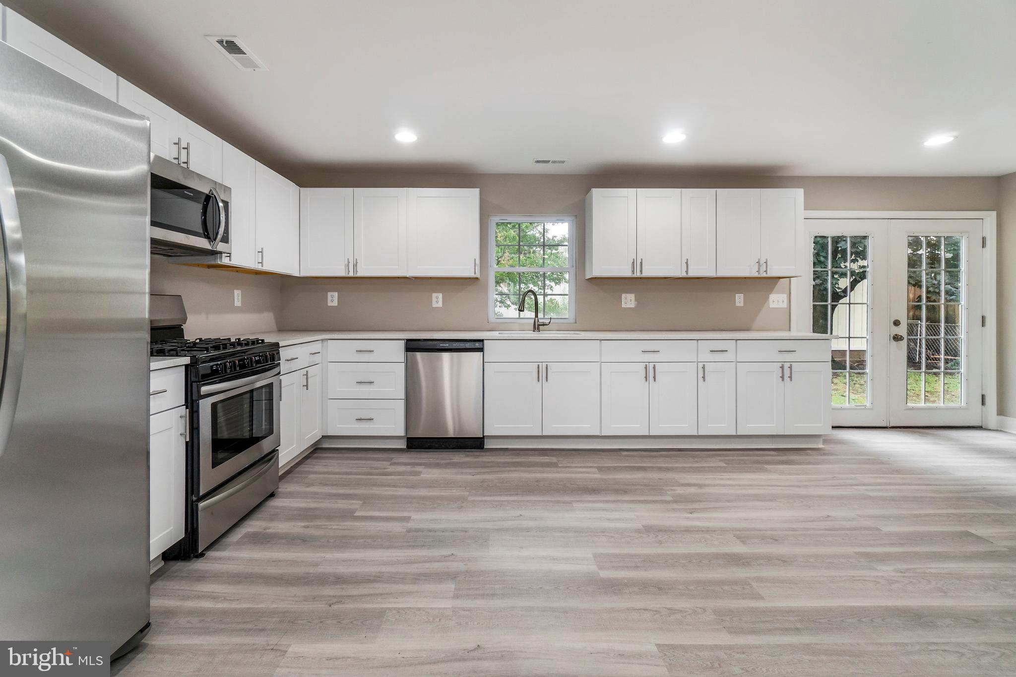 41 Ridgemoor Road Baltimore, MD 21221 - Photo 21 of 38