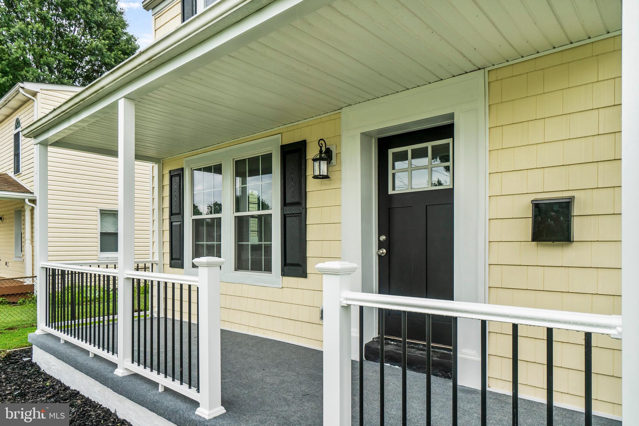 41 Ridgemoor Road Baltimore, MD 21221 - Photo 4 of 38