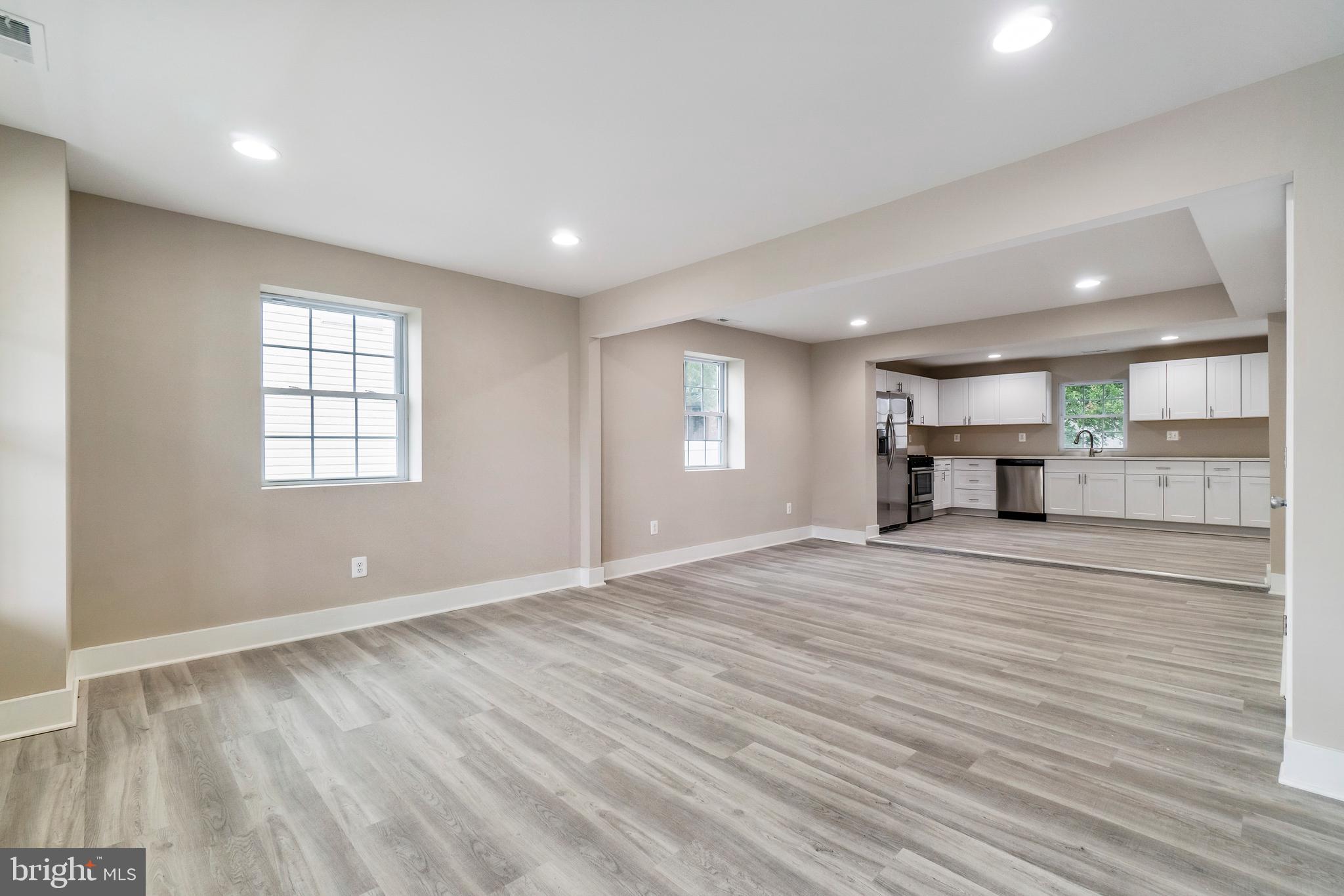 41 Ridgemoor Road Baltimore, MD 21221 - Photo 9 of 38