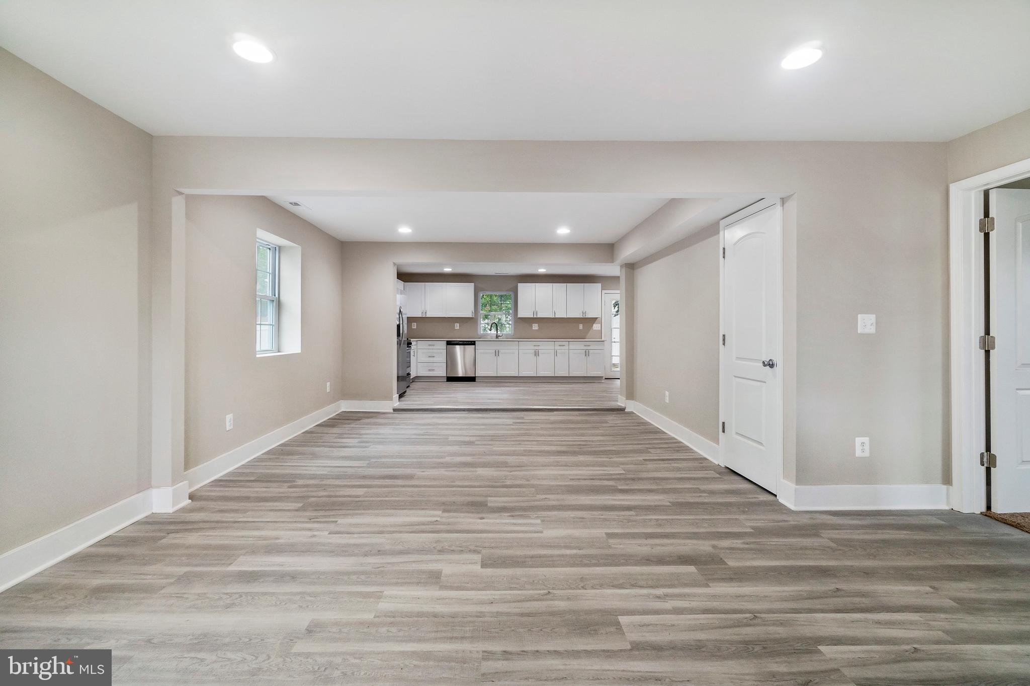 41 Ridgemoor Road Baltimore, MD 21221 - Photo 10 of 38