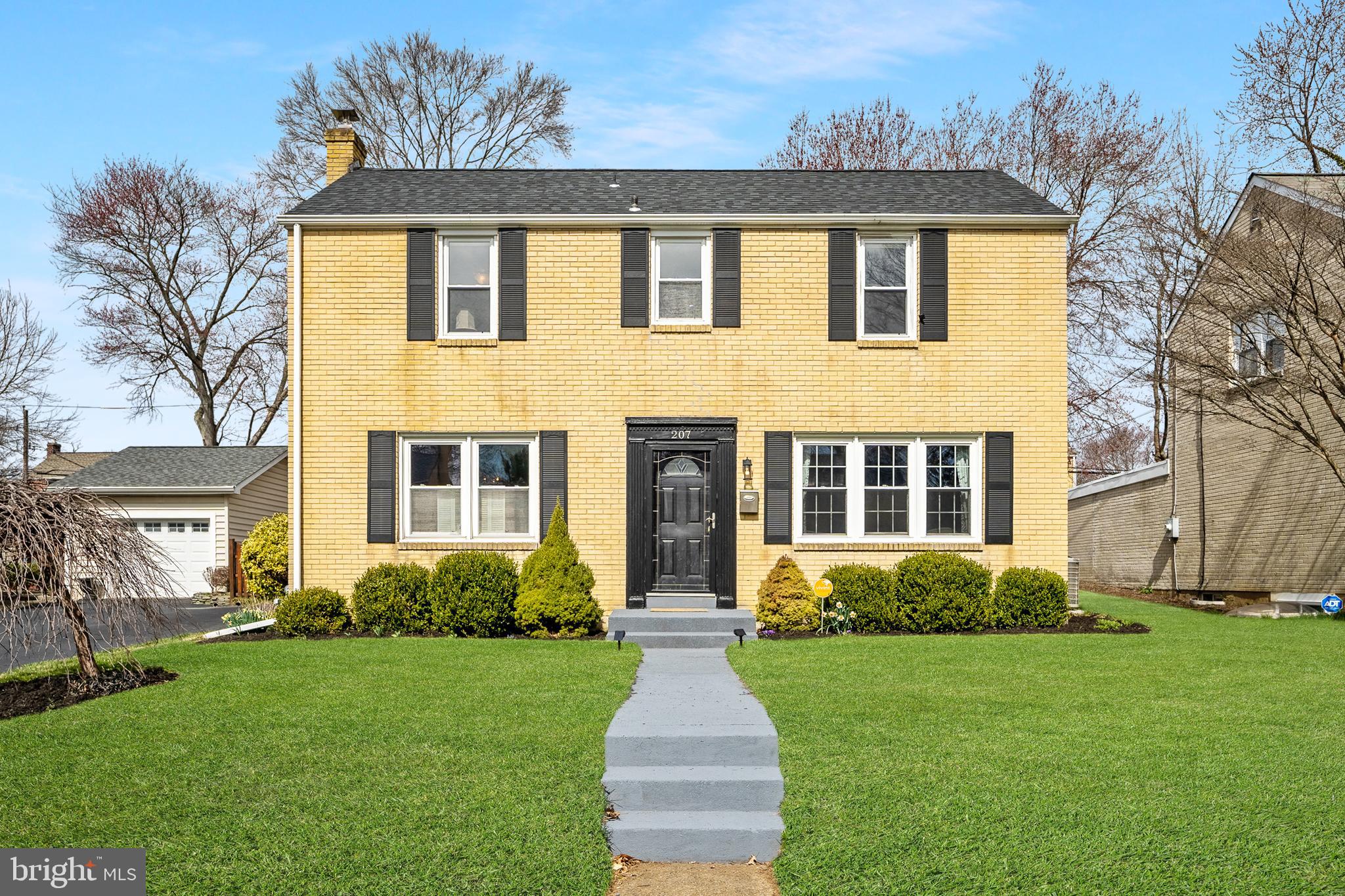 207 Waverly Road Wilmington, DE 19803 - Photo 1 of 40 Gallery Image 1