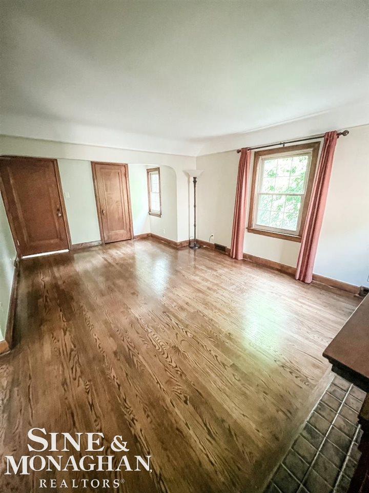 817 Neff Grosse Pointe, MI 48230 - Photo 3 of 12
