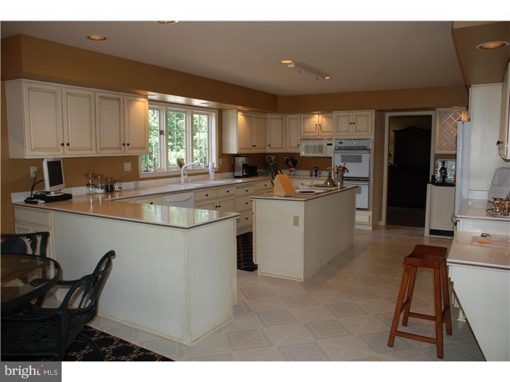 570 Deer Pointe Road West Chester, PA 19382 - Photo 5 of 25 Gallery Image 5