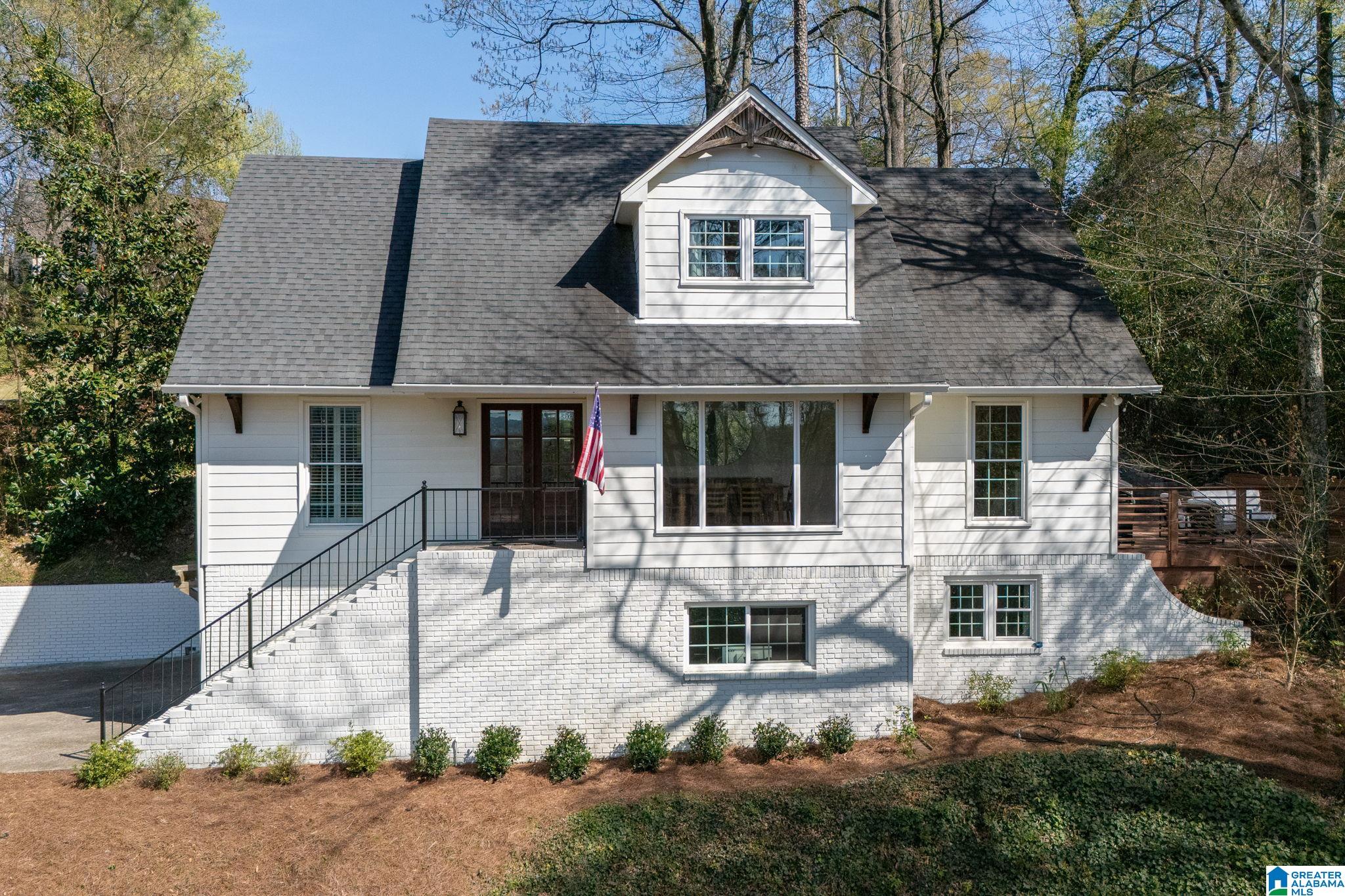 1439 Ridge Road Birmingham, AL 35209 - Photo 1 of 51