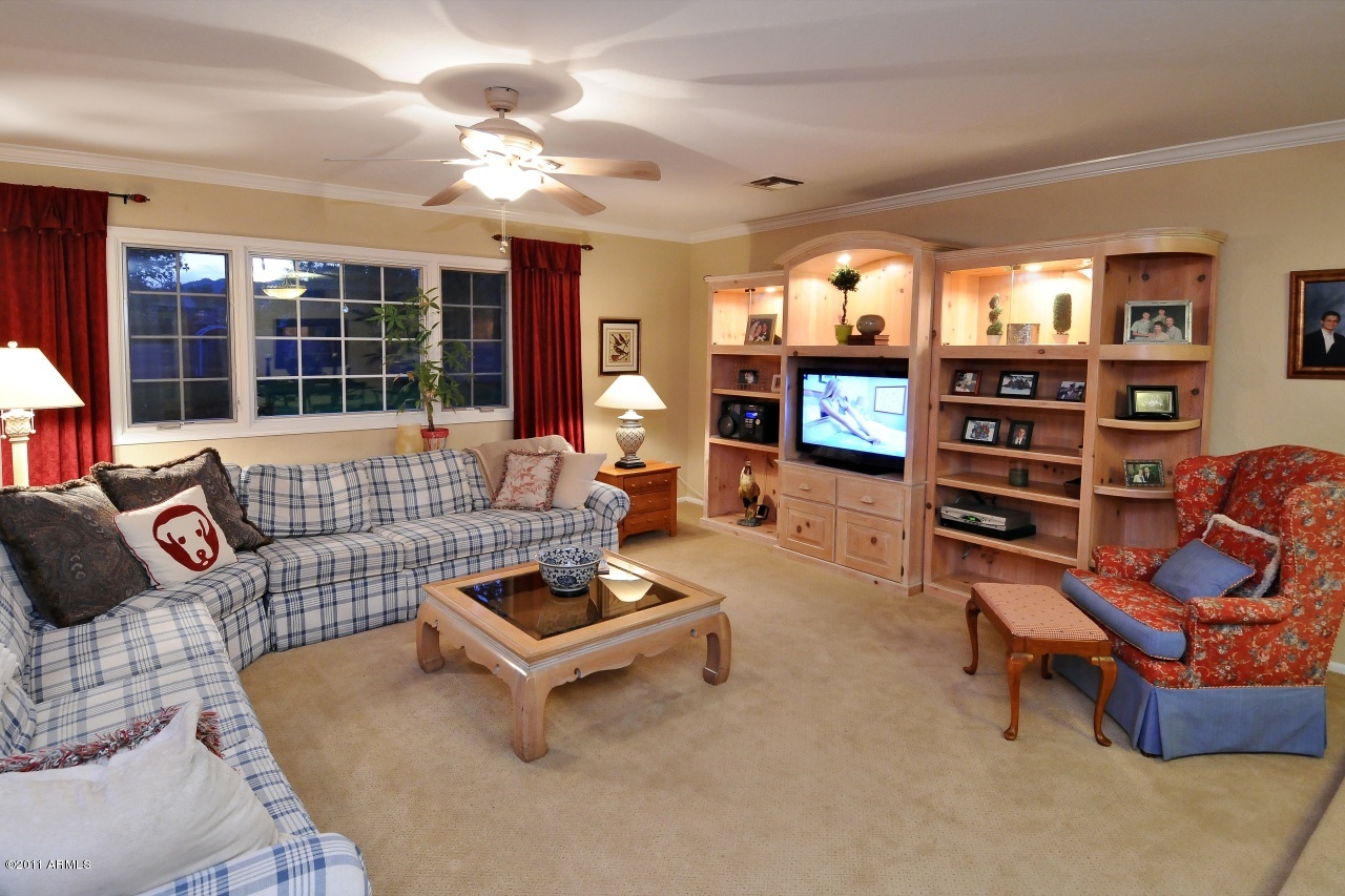 8738 North 55th Place Paradise Valley, AZ 85253 - Photo 11 of 25 Family Room