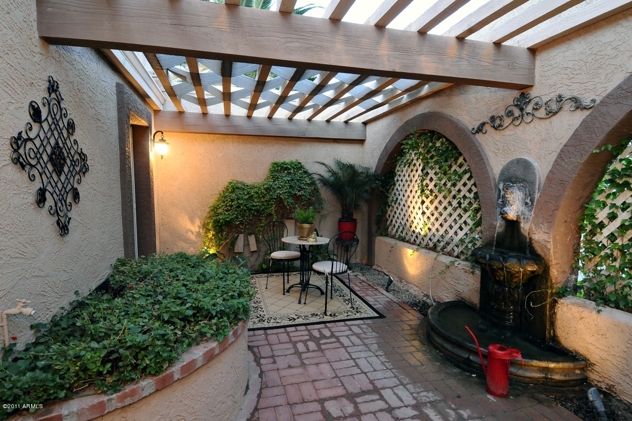 8738 North 55th Place Paradise Valley, AZ 85253 - Photo 16 of 25 Patio off Master Bath
