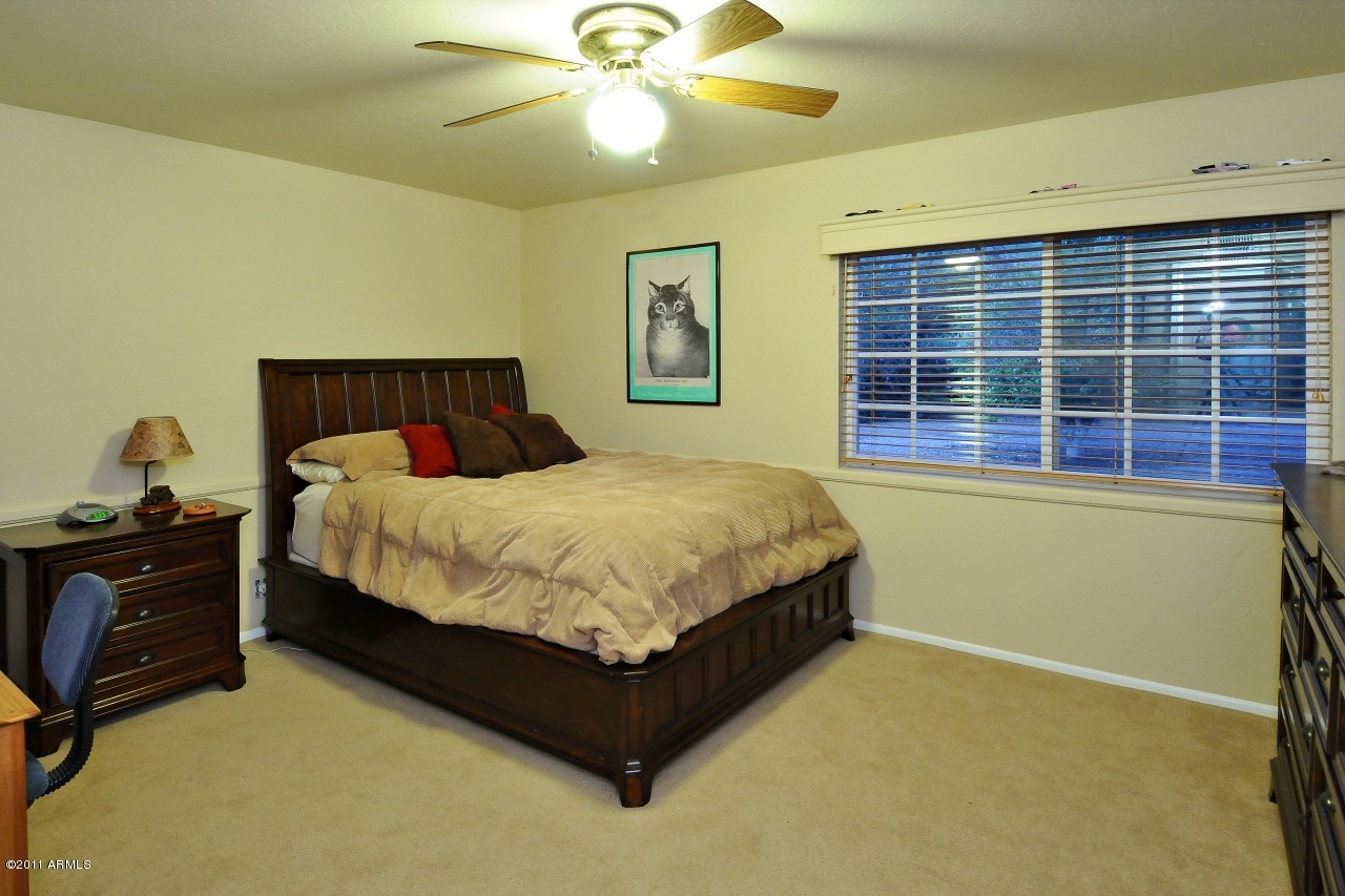 8738 North 55th Place Paradise Valley, AZ 85253 - Photo 18 of 25 Third Bedroom