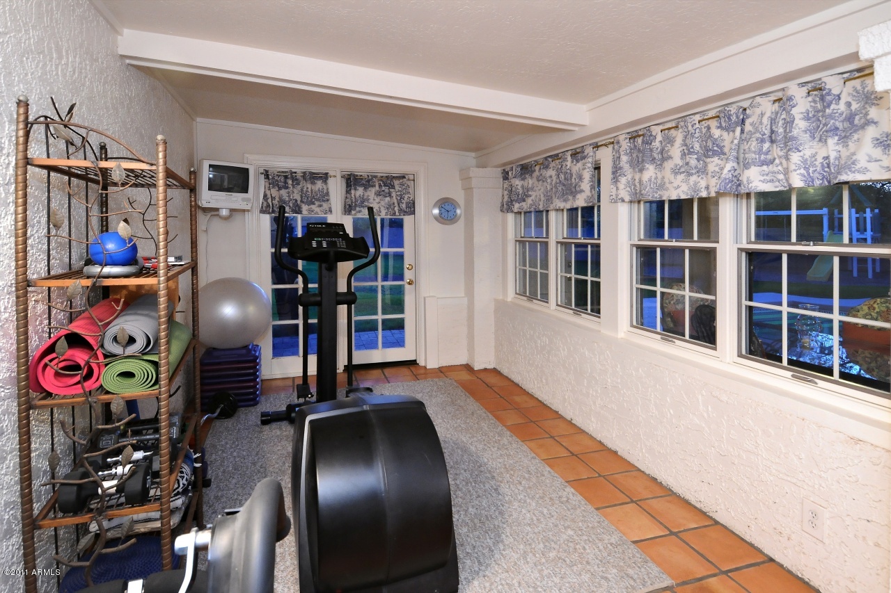 8738 North 55th Place Paradise Valley, AZ 85253 - Photo 21 of 25 Arizona Room