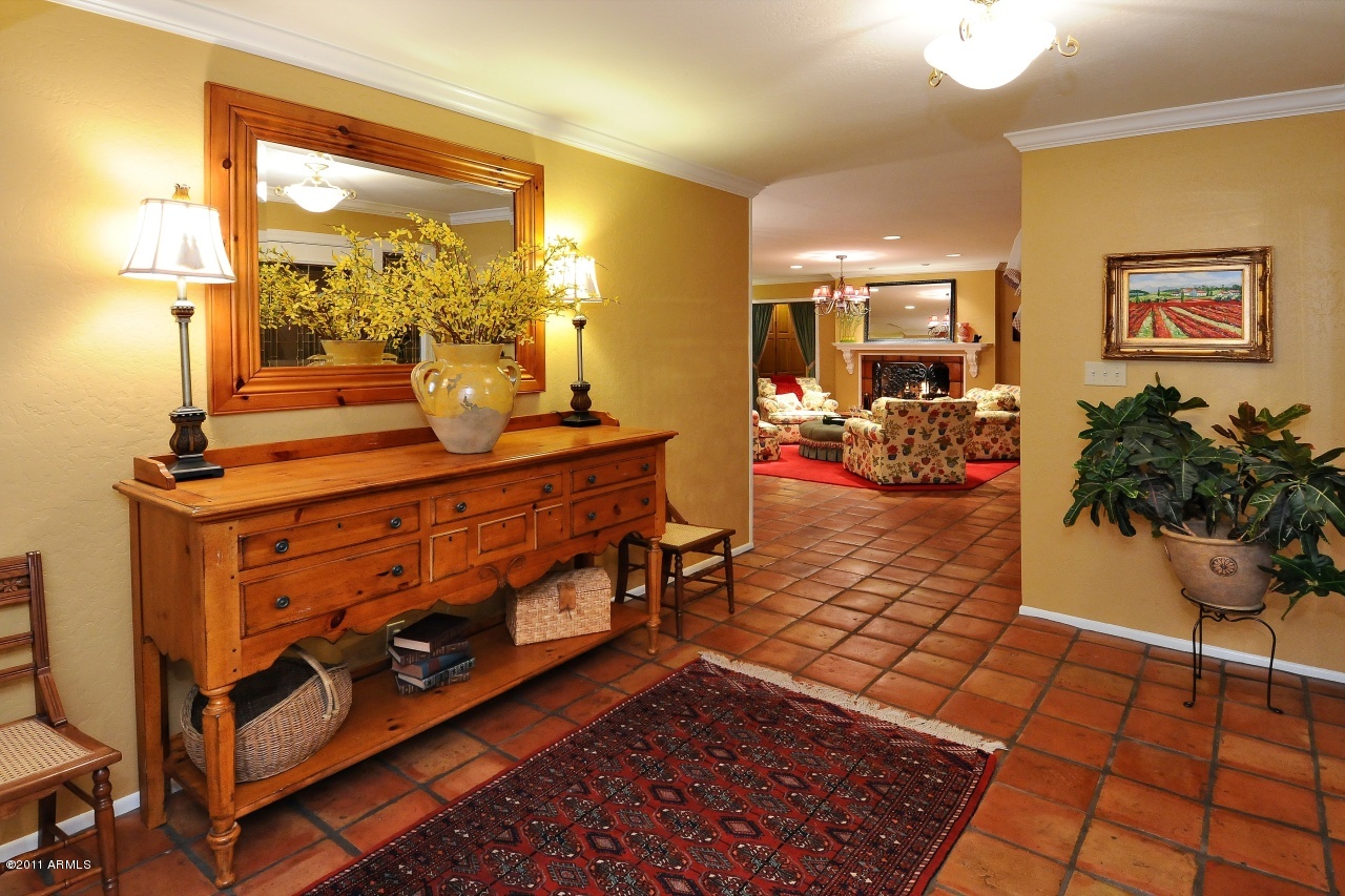 8738 North 55th Place Paradise Valley, AZ 85253 - Photo 6 of 25 Entry Hall