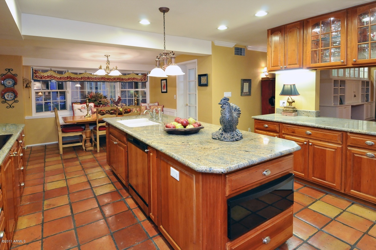 8738 North 55th Place Paradise Valley, AZ 85253 - Photo 8 of 25 Gourmet Kitchen