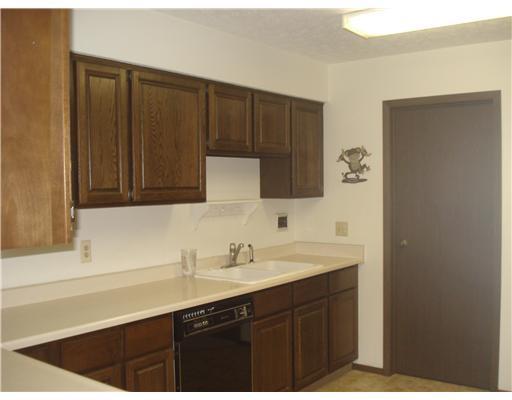 2160 Olympic Street Springfield, OH 45503 - Photo 8 of 18