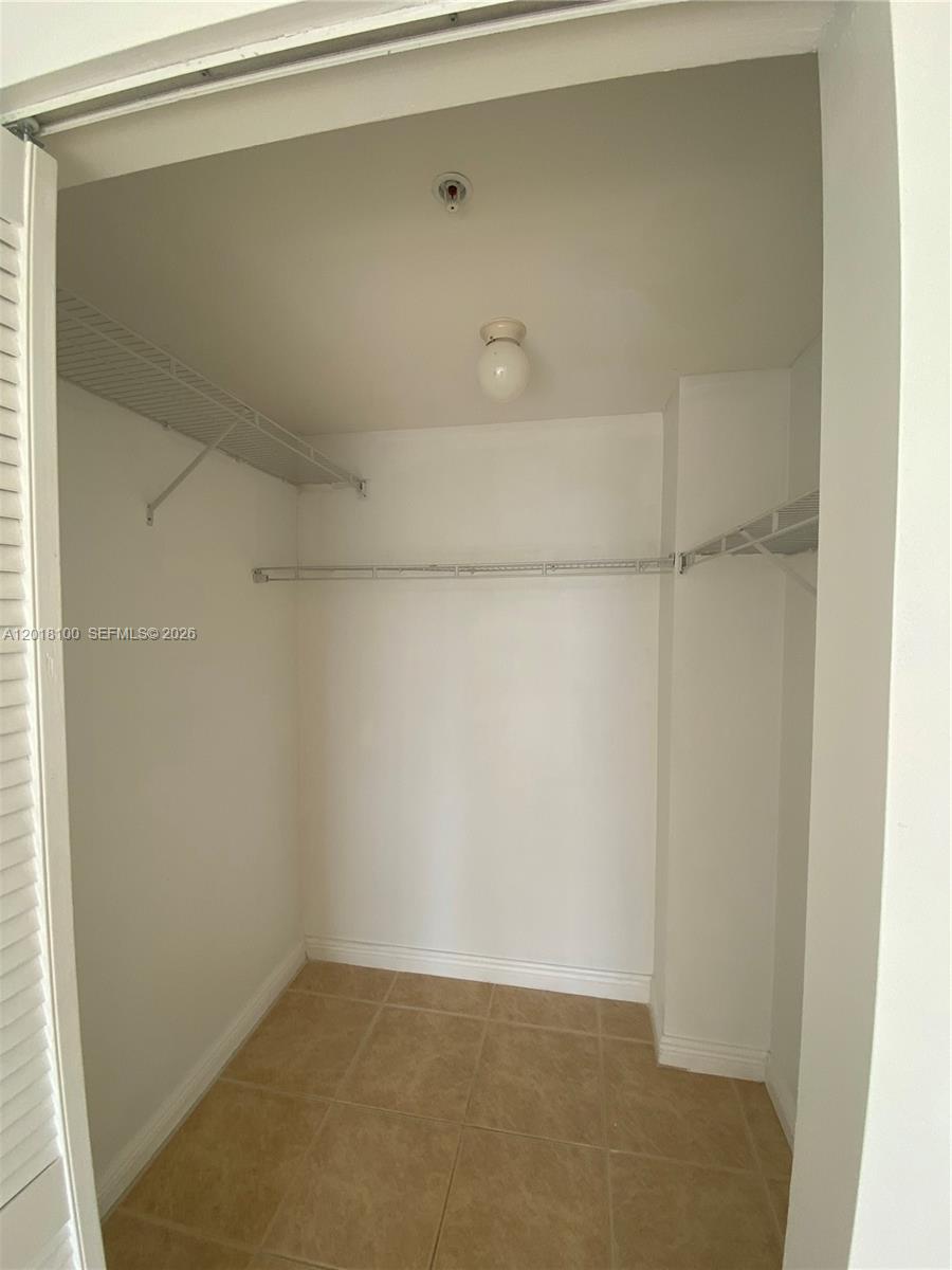 2425 Southwest 27th Avenue, Unit 1008 Miami, FL 33145 - Photo 9 of 20 a view of small space