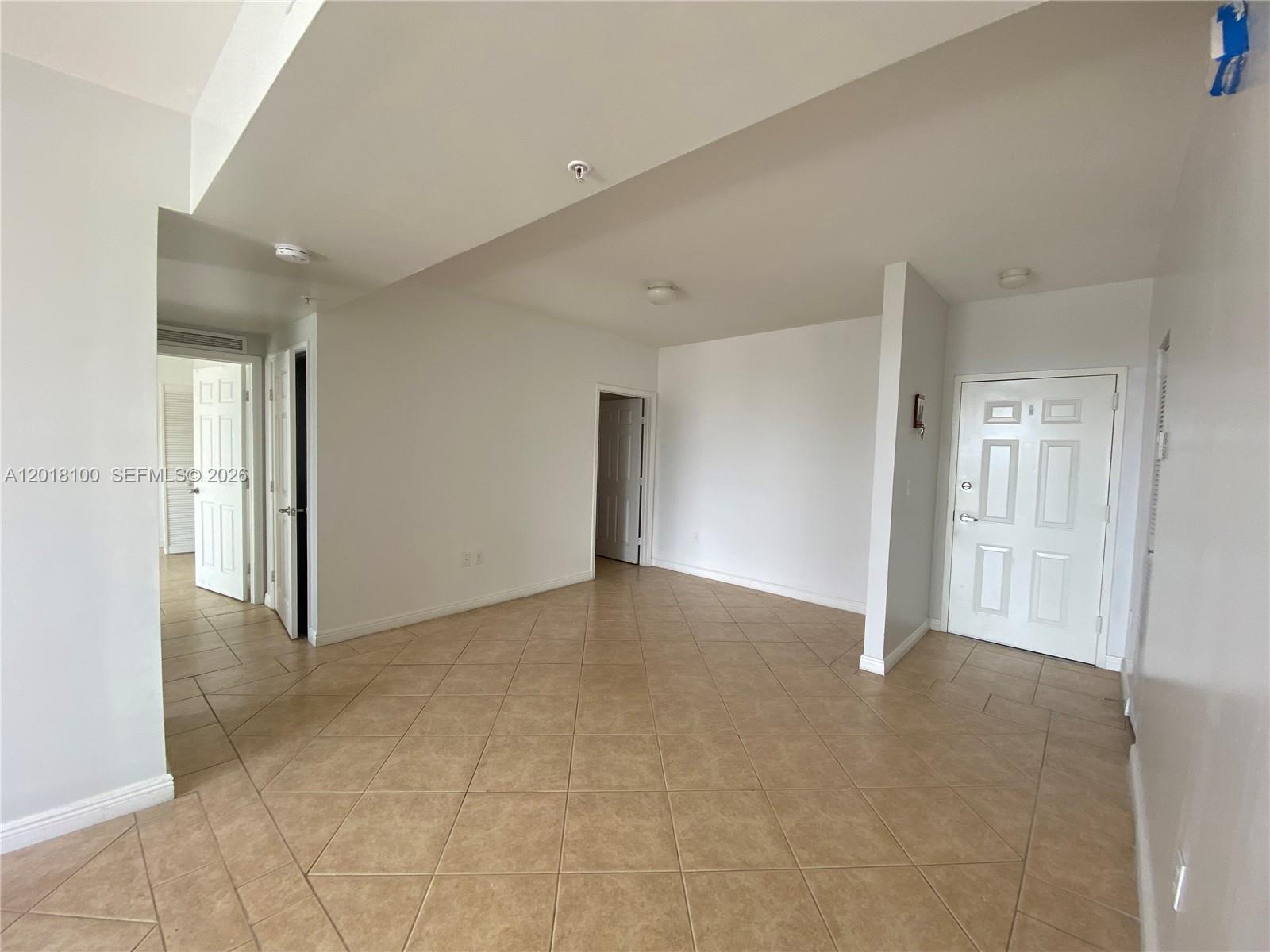 2425 Southwest 27th Avenue, Unit 1008 Miami, FL 33145 - Photo 10 of 20 a view of an empty room