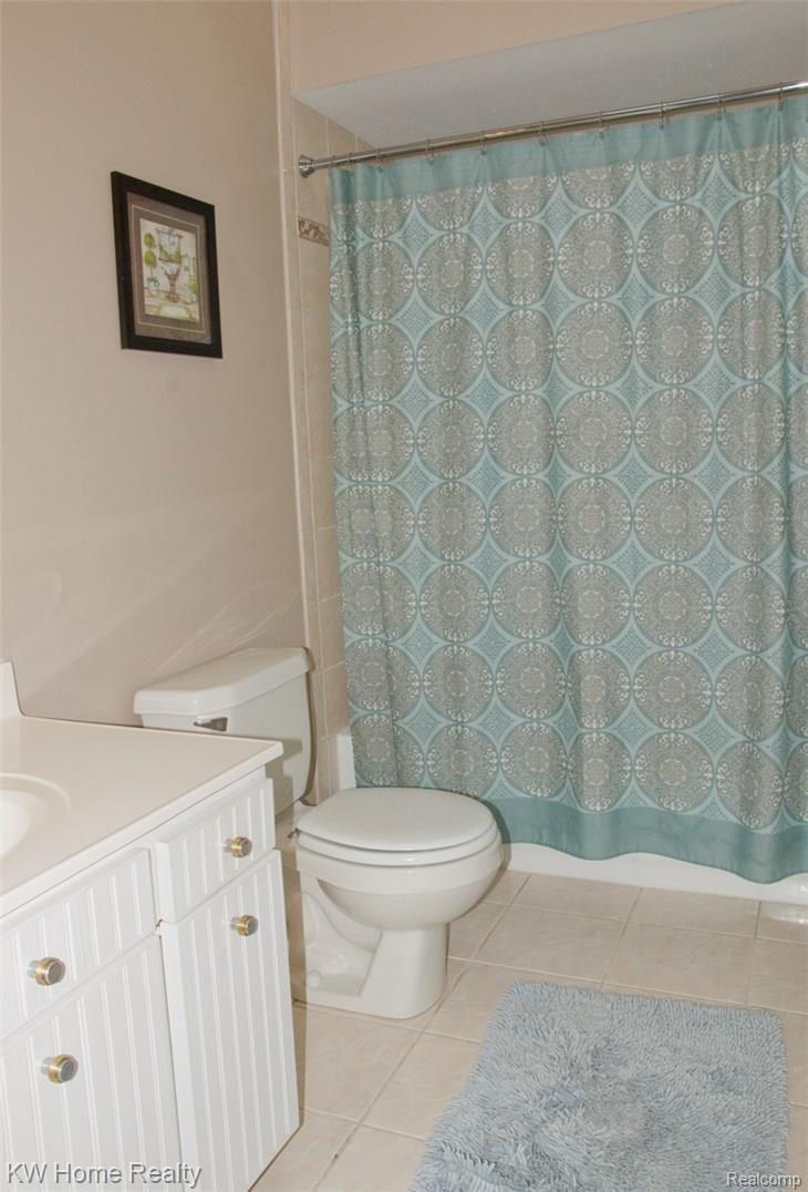 7755 Haley Road White Lake, MI 48383 - Photo 22 of 47 FULL BATH