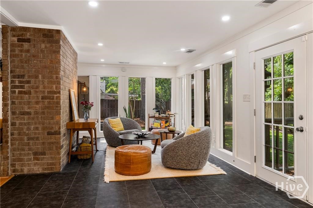 503 Stuart Court Savannah, GA 31405 - Photo 18 of 47