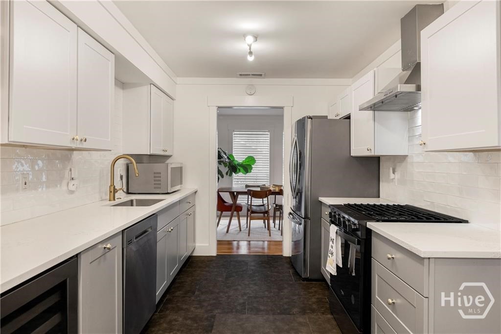 503 Stuart Court Savannah, GA 31405 - Photo 8 of 47