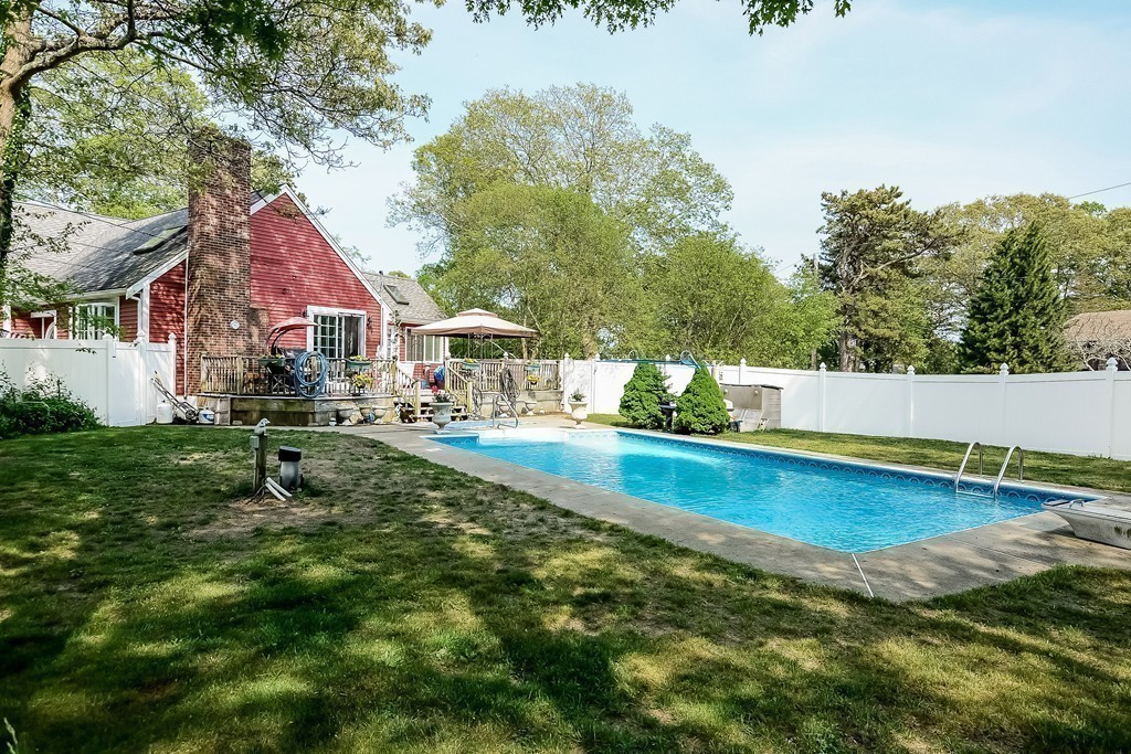 11 Fox Run Road Bourne, MA 02562 - Photo 21 of 23 Gallery Image 21
