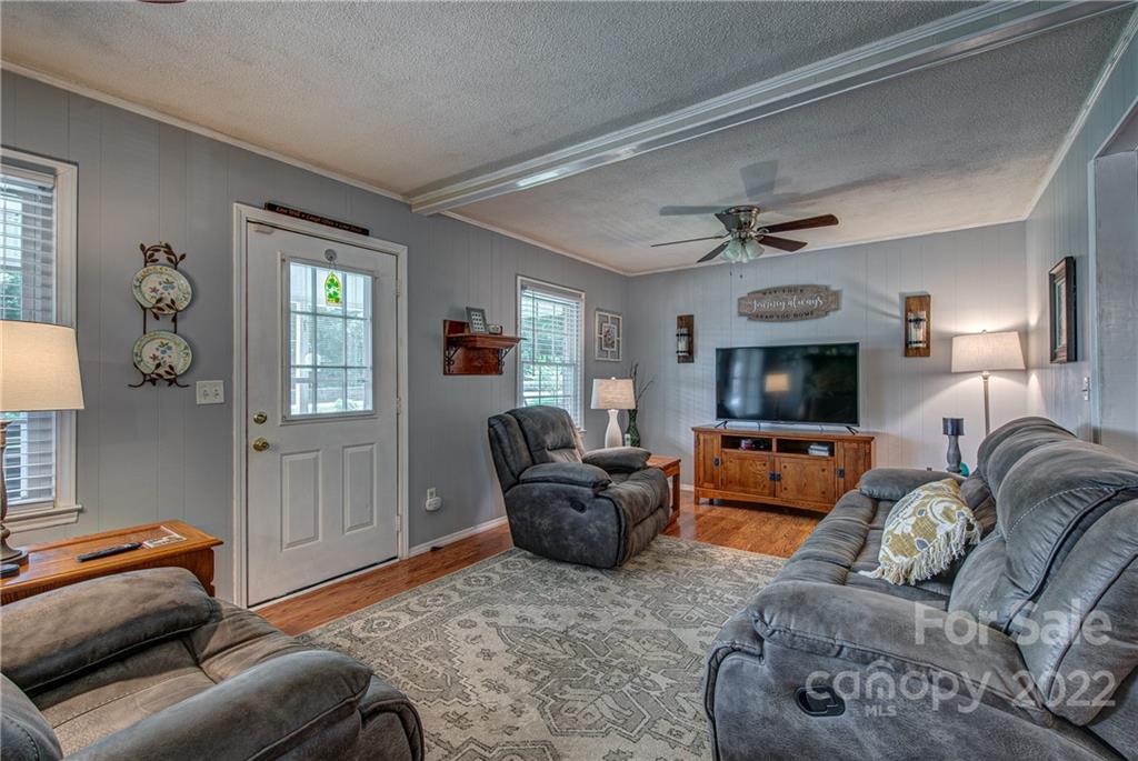 508 Ike Lynch Road Dallas, NC 28034 - Photo 4 of 19 Gallery Image 4