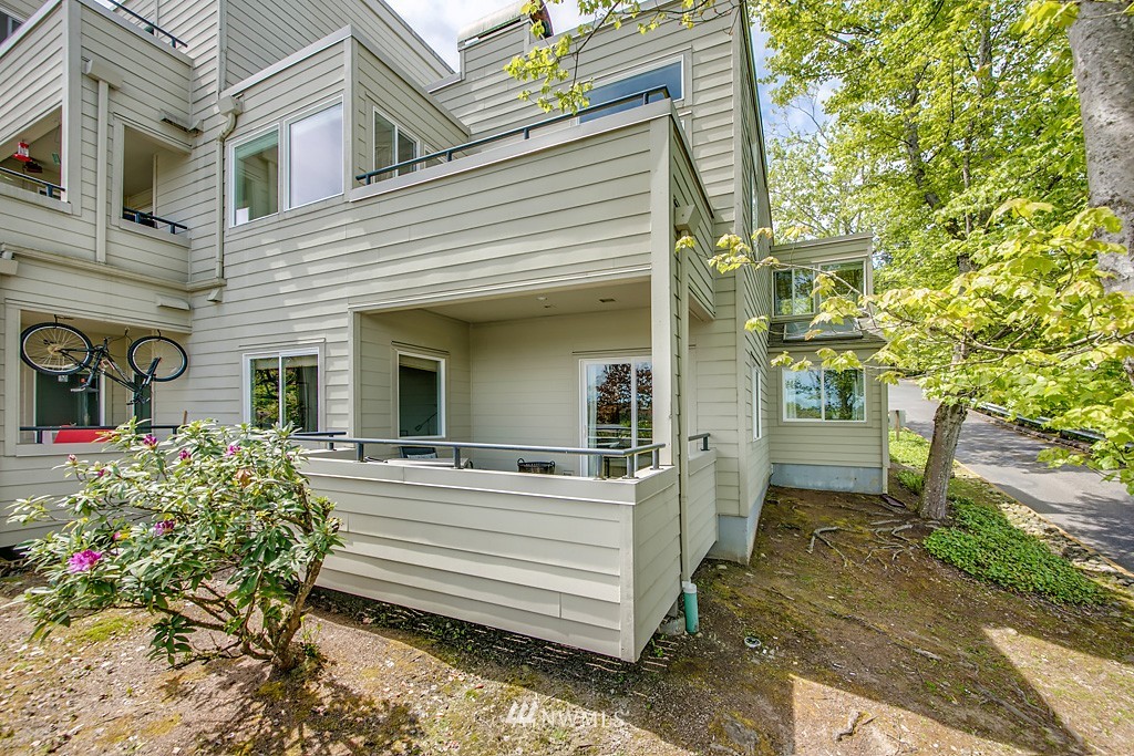 7423 Old Redmond Road, Unit 201 Redmond, WA 98052 - Photo 14 of 17 Gallery Image 14