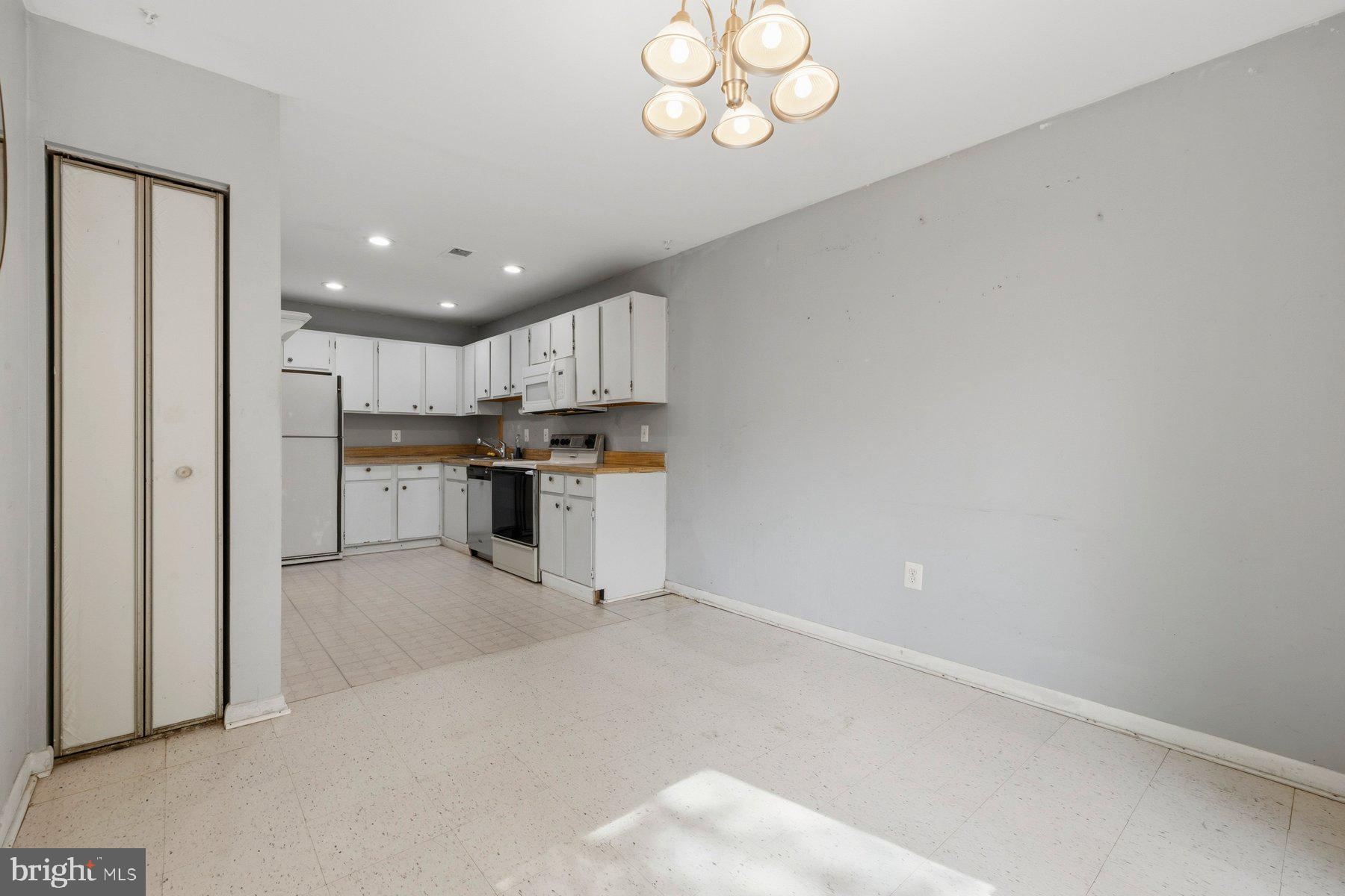 10669 Spring Oak Court Burke, VA 22015 - Photo 11 of 30 Spacious kitchen with modern potential.