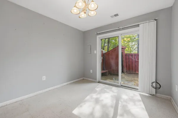 $465,000 | 10669 Spring Oak Court, Burke, VA 22015