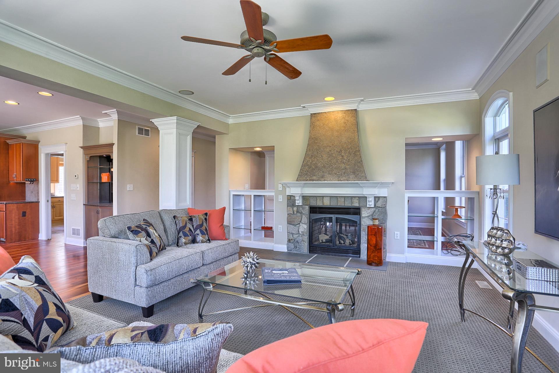 344 Royal Hunt Way Lititz, PA 17543 - Photo 3 of 32 Family room